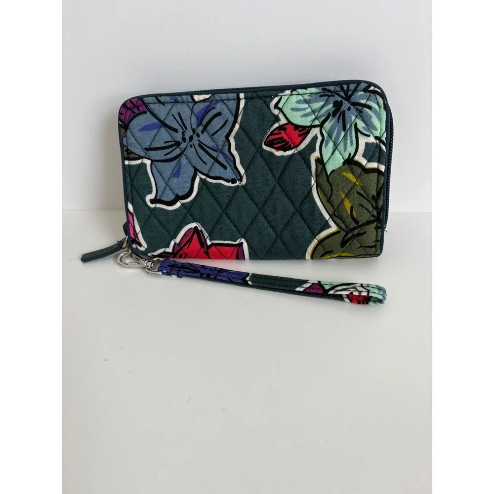 Vera Bradley NEW w Tag Falling Flowers RFID Grab & Go Wristlet Quilted Wallet